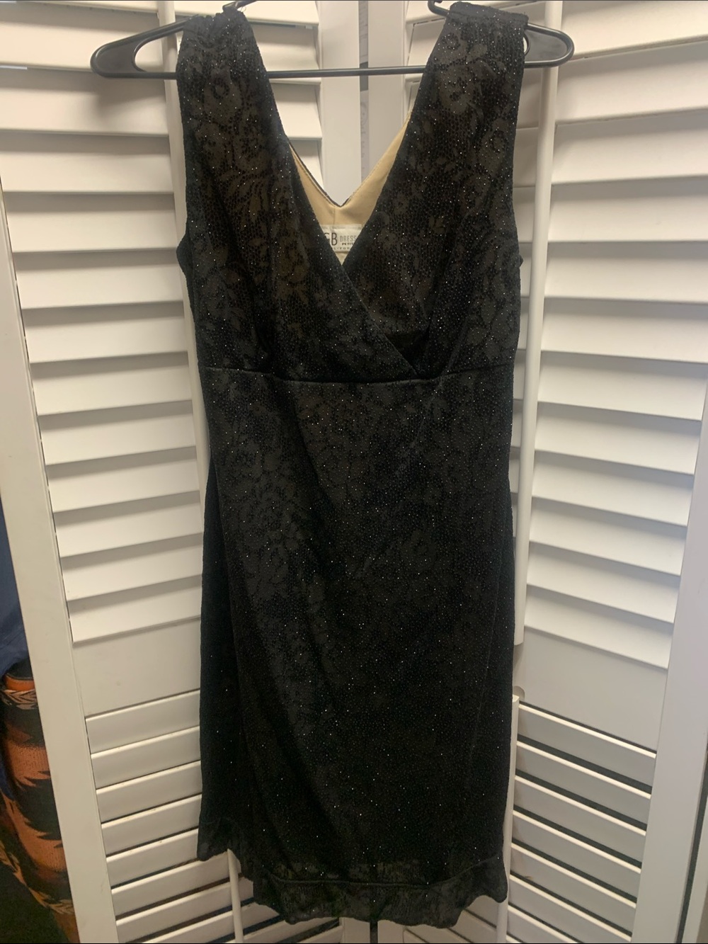 AGB Black Sparkle V-Neck Midi Dress